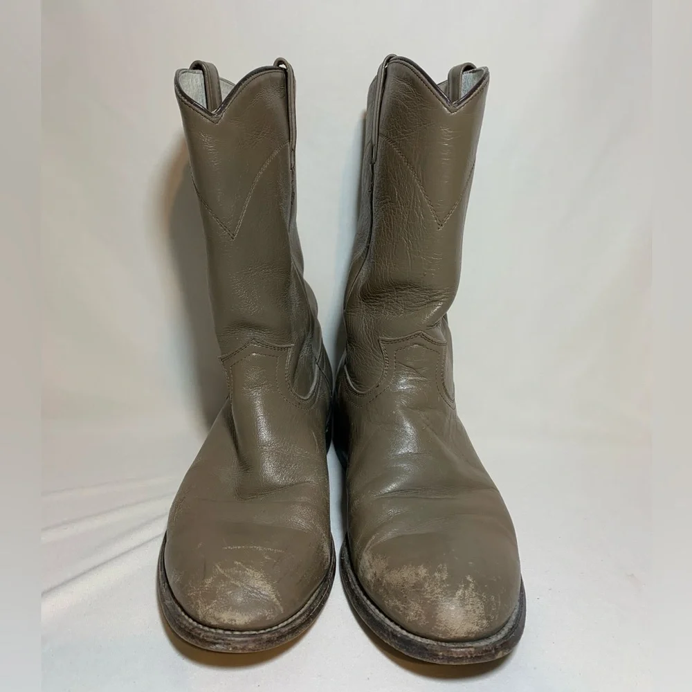 Cowtown size 9 Men’s Basic Roper pull on boots made in Mexico